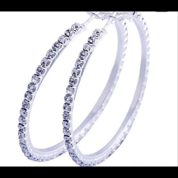 ✨Silver Hoops ✨ - Picture 3 of 6